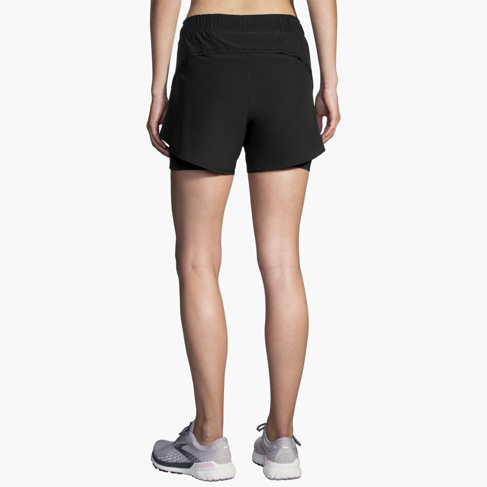 Brooks Chaser 5" 2-in-1 Short - Schwarz