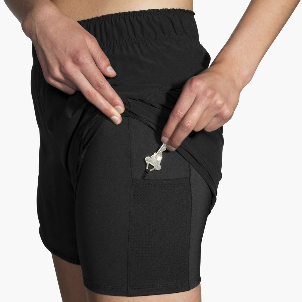 Brooks Chaser 5" 2-in-1 Short - Schwarz